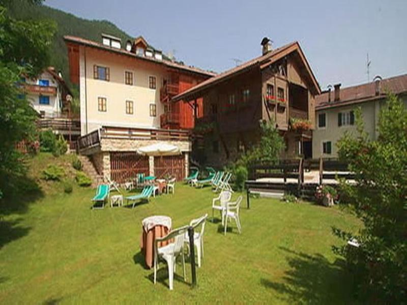 Gh Hotel Monzoni Pozza di Fassa Luaran gambar