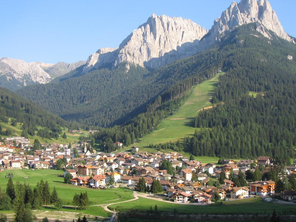 Gh Hotel Monzoni Pozza di Fassa Luaran gambar